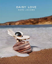 Load image into Gallery viewer, MARC JACOBS Daisy Love Perfume, 3.4 Fl Oz Eau de Toilette Spray.