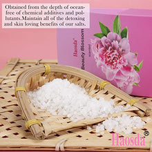 Load image into Gallery viewer, Bath Set Gift Basket for Women bath body Gifts Set perfume gift sets for women Spa gift basket 8pcs Bath Body kit bath products set Include Essential Oil