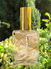 Load image into Gallery viewer, Diamond Eau de Toilette Hand Crafted Spray Perfume By The Sage Lifestyle (2 Oz/59 ml) - Travel Perfume, Vegan Perfume Oil - Feel Subtle Hint of Sandlewood, Crisp Amber, Musk & Rain Dew
