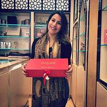 Load image into Gallery viewer, Single Note Oriental Oil Perfumes for Women | Jasmine, Rose and Sandalwood | by Artisan Perfumer House of Swiss Arabian (Dubai)